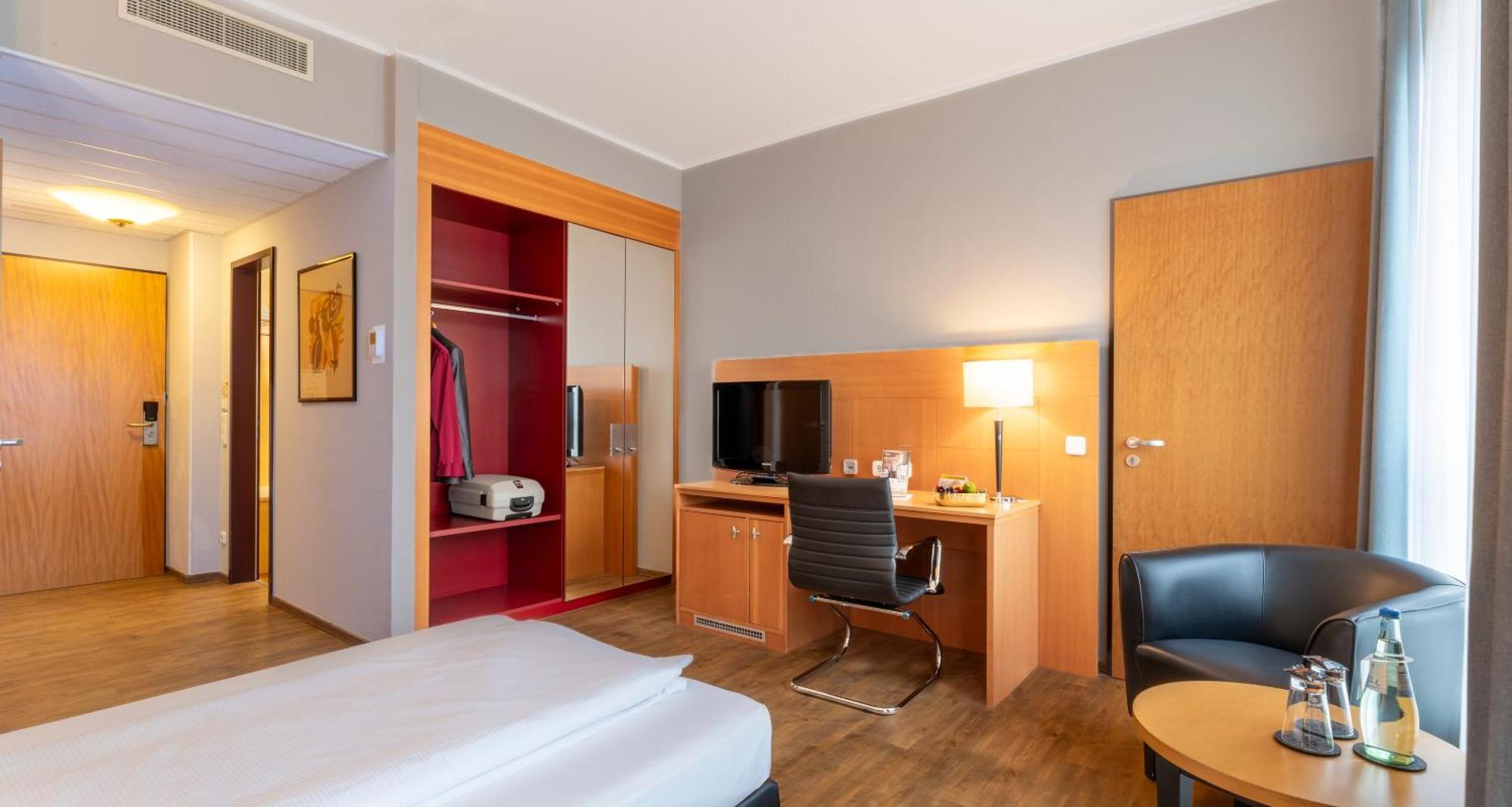 Hotel Plaza Premium Koln Zewnętrze zdjęcie