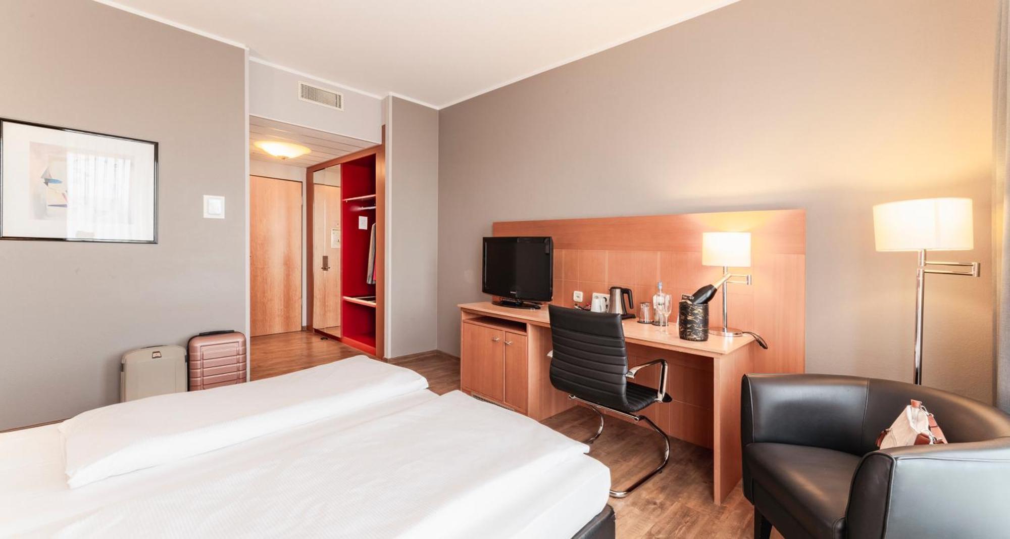 Hotel Plaza Premium Koln Zewnętrze zdjęcie