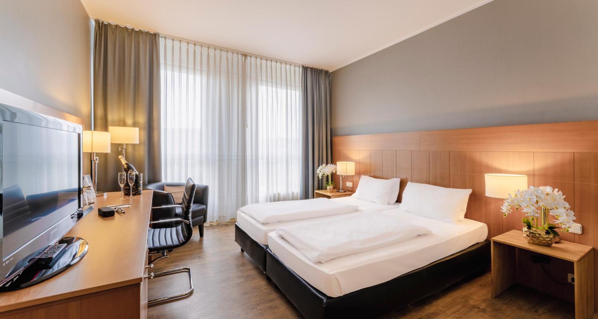 Hotel Plaza Premium Koln Zewnętrze zdjęcie